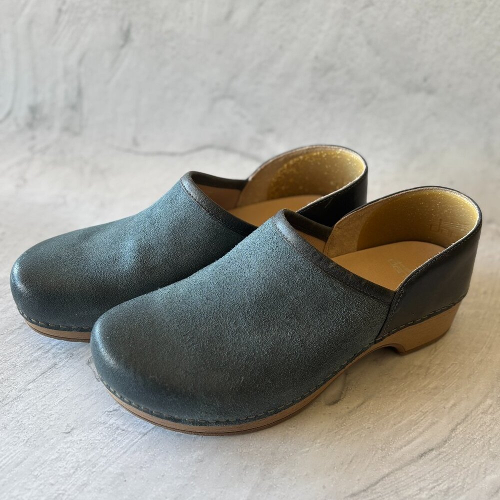 Dansko Professional Clogs Blue Leather Oil-Rubbed + Suede Size 40